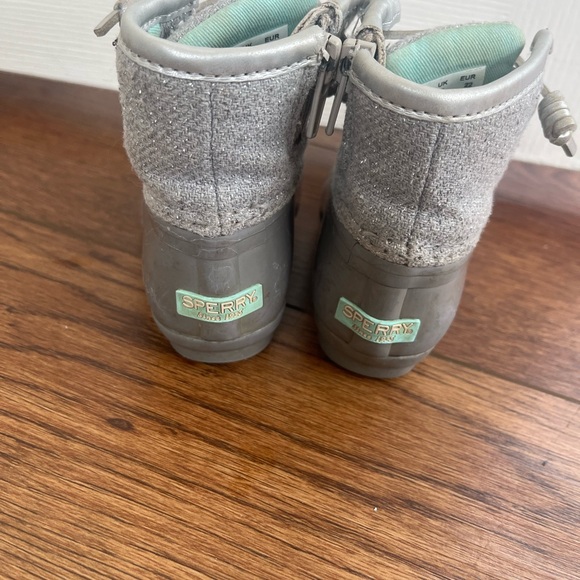 Sperry 6M Kids Gray Rain Boots - Picture 3 of 4